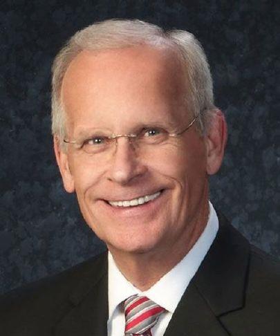 KWWL TV news anchor Ron Steele talks to Decorah Rotary Club